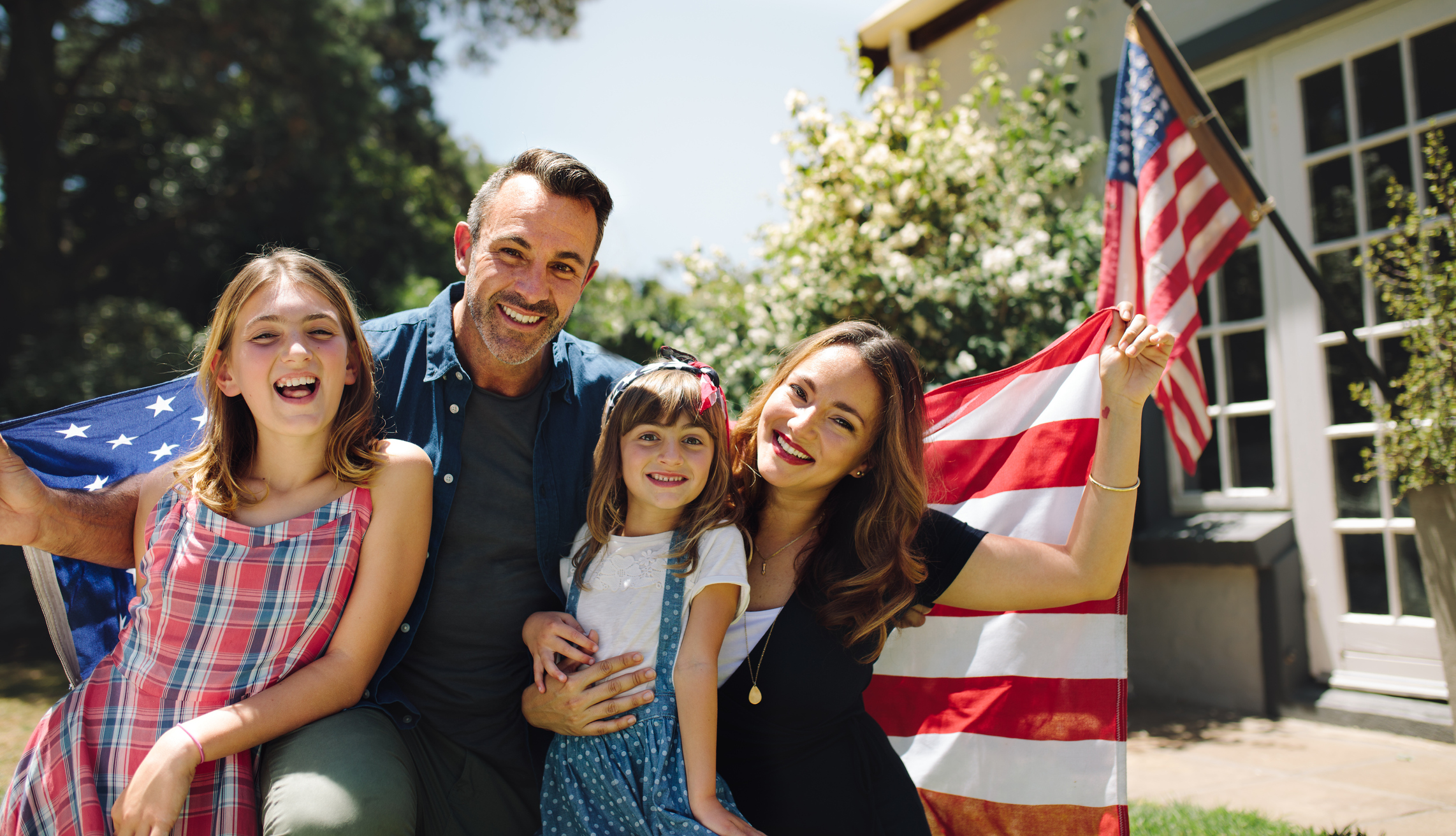 Семья капустиных америка. Счастливая американская семья. Счастливые американцы. Семья американцев. Американские родители.